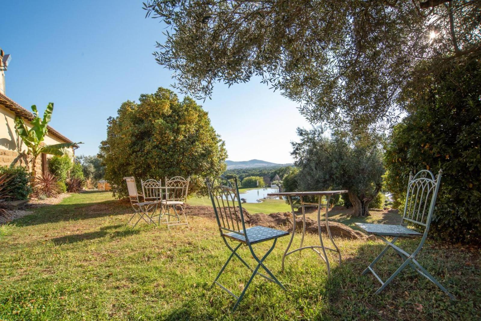 Agriturismo Cerrosughero Canino Eksteriør billede