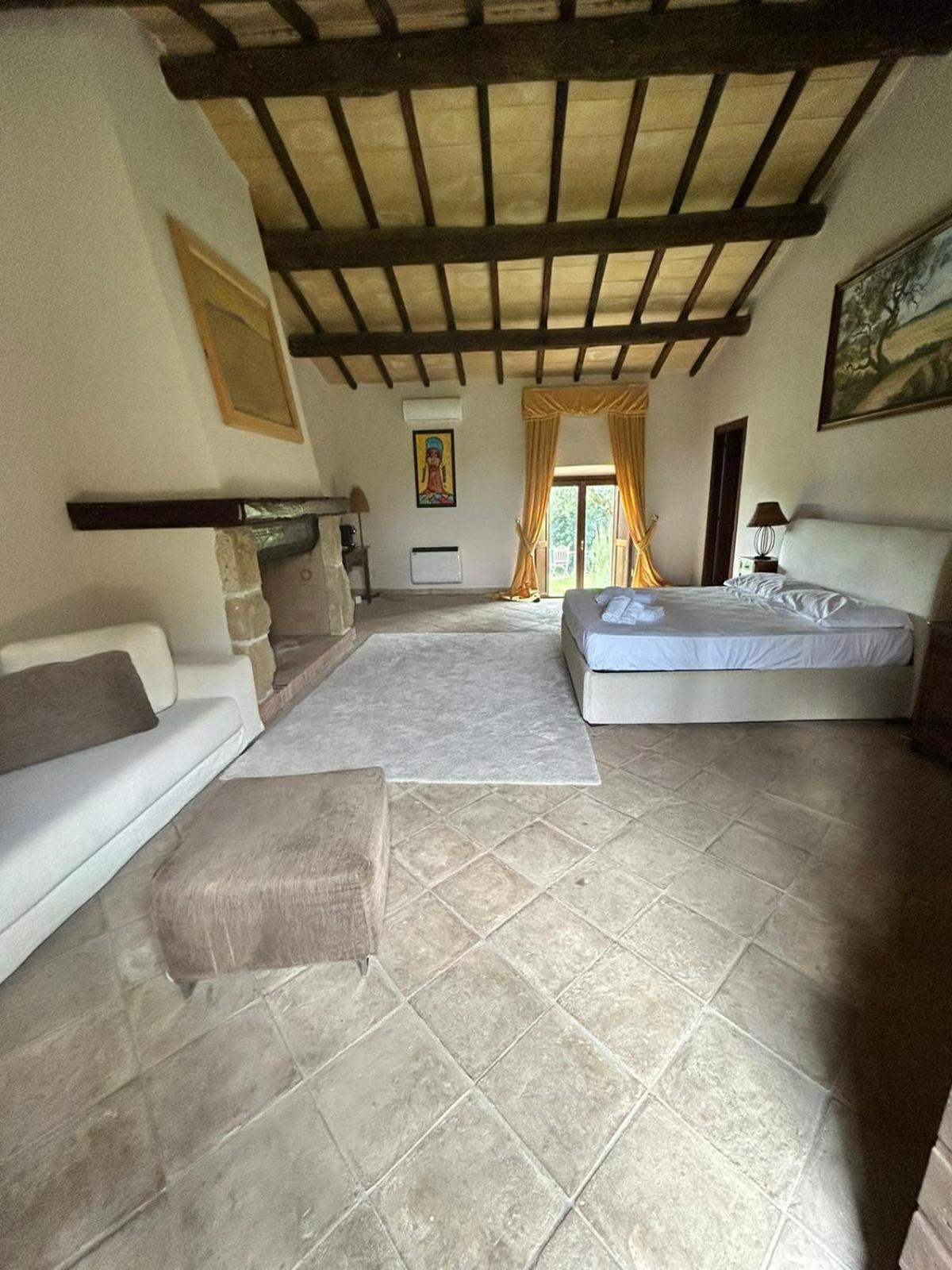 Agriturismo Cerrosughero Canino Eksteriør billede