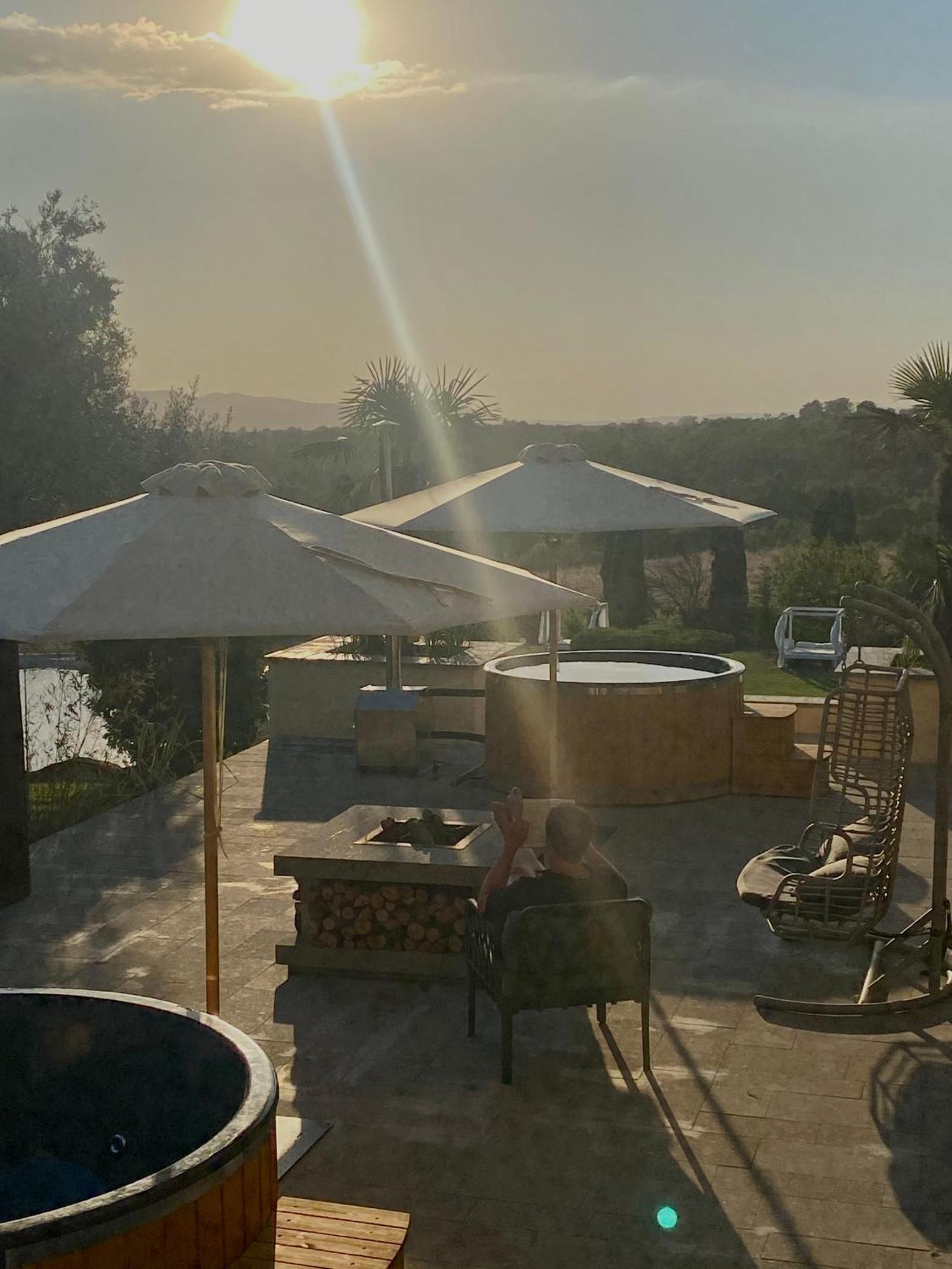 Agriturismo Cerrosughero Canino Eksteriør billede